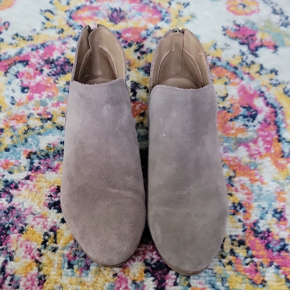 Kenneth Cole Reaction Tan Ankle Booties Suede